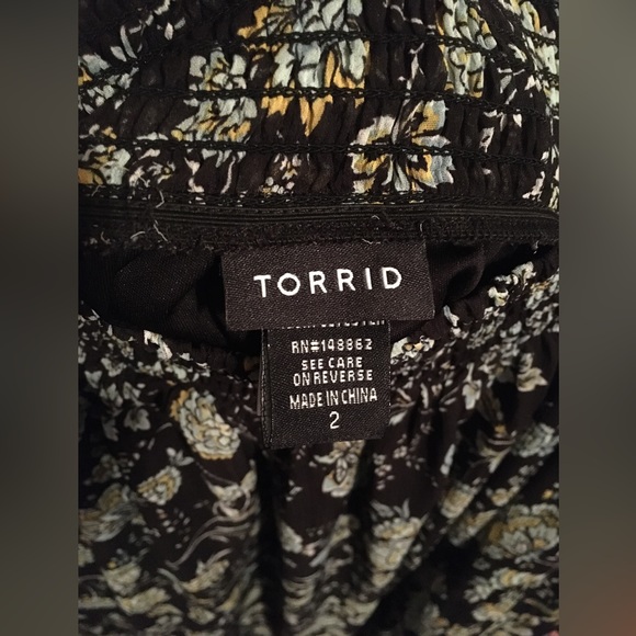 EUC Torrid Ladies Plus Size Off-The-Shoulder Floral Chiffon Top Size 2 - Picture 3 of 3